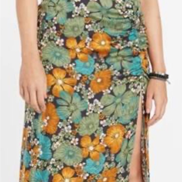 VOLCOM FLORAL BLUE/ORANGE MIDI SKIRT WITH SLIT NWOT SIZE SMALL - Picture 12 of 12